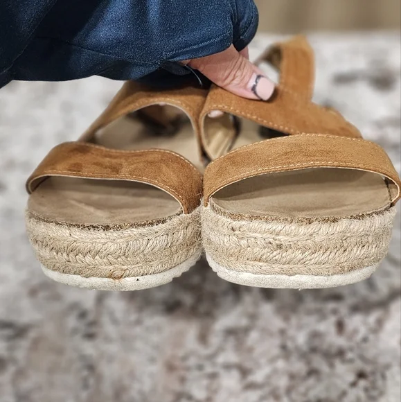 Universal Thread Size 9W - Picture 4 of 4